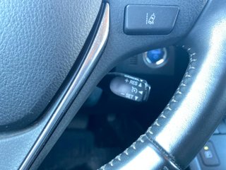 Toyota Auris Híbrido Feel Edition +Full Led +Navi