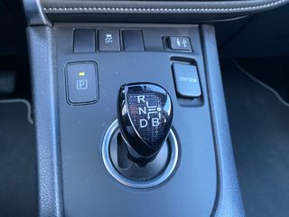 Toyota Auris Híbrido Feel Edition +Full Led +Navi