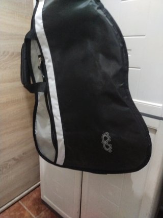 Funda Guitarra Madarozzo Negra y Blanca