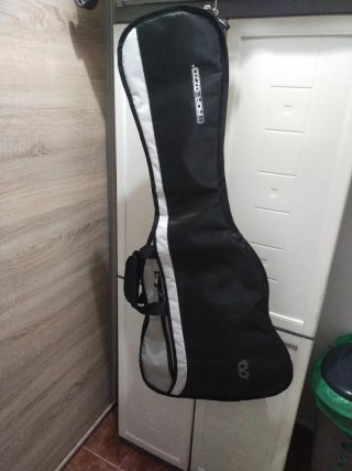 Funda Guitarra Madarozzo Negra y Blanca
