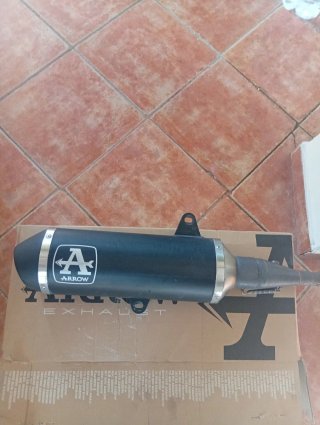Escape Arrow Honda ADV 350
