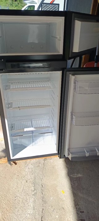 Nevera trivalente Dometic  167L