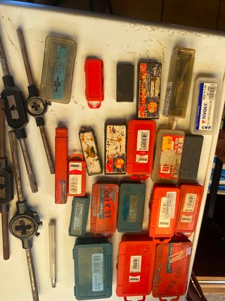 Beta 437U/P5 Machos, Terrajas y Roscas