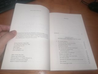 Libro: CÓMO MATAN NUESTRA DEMOCRACIA Elisa Beni