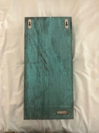 Colgador de llaves de madera y metal