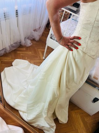 Vestido de Novia Beige/Blanco Se incluye cancán