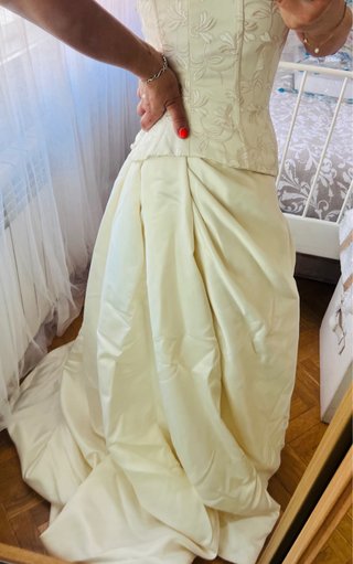 Vestido de Novia Beige/Blanco Se incluye cancán
