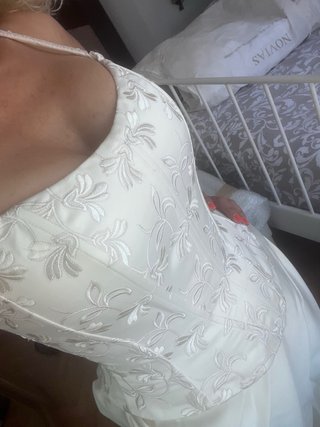 Vestido de Novia Beige/Blanco Se incluye cancán