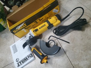 Amoladora Radial DeWalt DWE4257