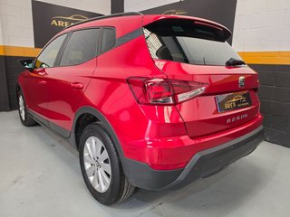 SEAT Arona en excelente estado.