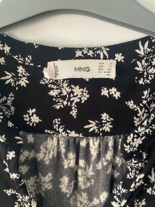 Vestido floral Mango