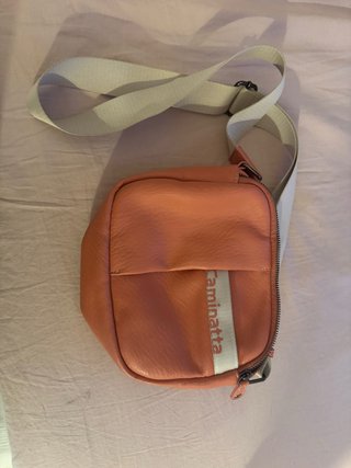 Bolso Caminatta color salmón y Beige