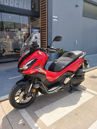 Honda ADV 350 Maxi Scooter