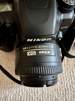 Nikon D7500 + 2 objetivos (13.000 disparos)
