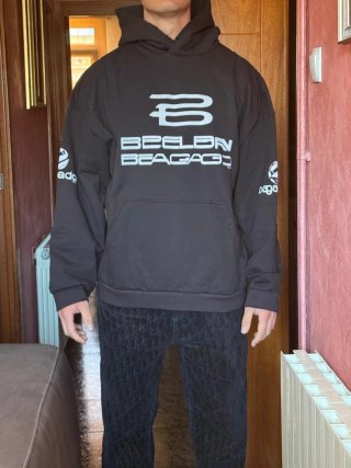 Sudadera con capucha Bagdada negra