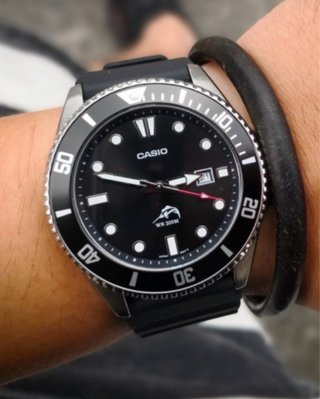 Casio MDV-106 Reloj Sumergible