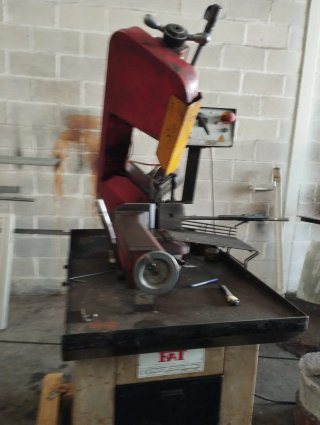 Sierra de corte industrial