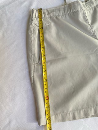 Pantalón corto Nike beige