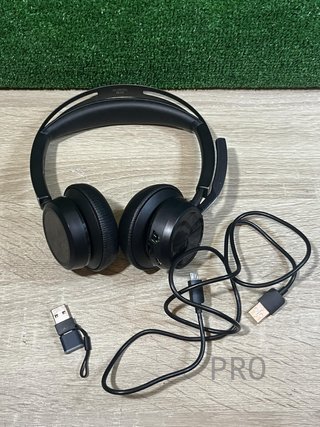 Auriculares Poly Voyager Focus 2