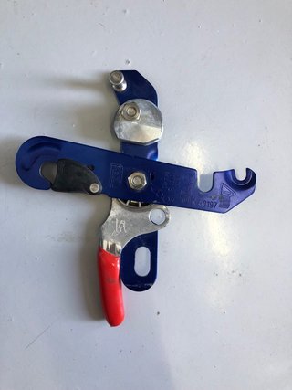 Descendedor Petzl STOP
