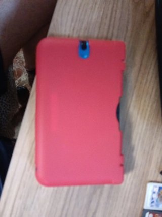 Nintendo 3DS XL Roja + 5 Juegos