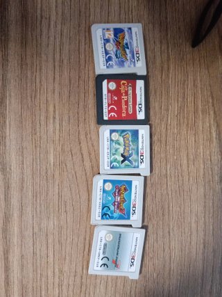 Nintendo 3DS XL Roja + 5 Juegos