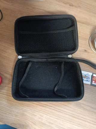 Nintendo 3DS XL Roja + 5 Juegos