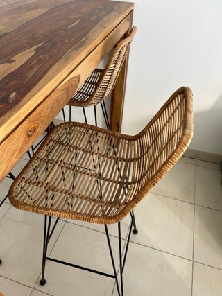 Conjunto mesa y sillas altas Maisons du Monde