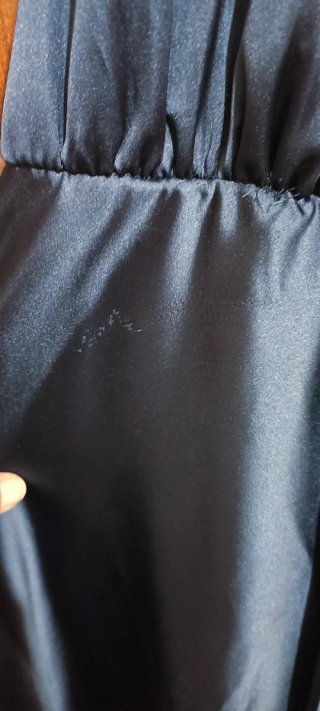 Abito lungo blu senza schiena