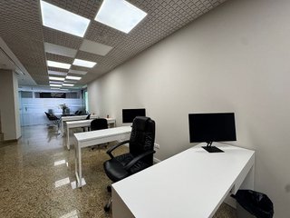 Oficina en alquiler en El Pla del Remei en Valencia