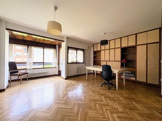 Piso en venta en Pº Zorrilla - Cuatro de Marzo en Valladolid