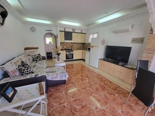 Casa adosada en venta en La Siesta - El Salado - Torreta en Torrevieja