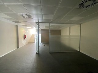 Local comercial en alquiler en Polígonos - Recinto Ferial Cortijo de Torres en Málaga