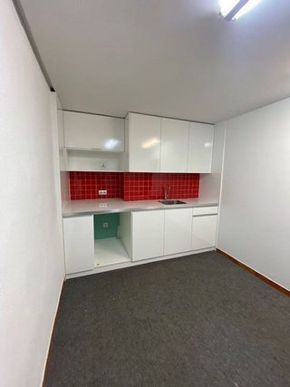 Local comercial en alquiler en Polígonos - Recinto Ferial Cortijo de Torres en Málaga