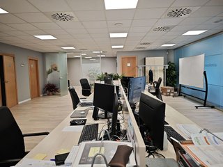 Local comercial en alquiler en Les Planes en Sant Joan Despí