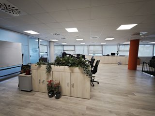 Local comercial en alquiler en Les Planes en Sant Joan Despí