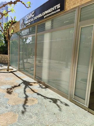 Local comercial en venta en Playa de Poniente en Benidorm