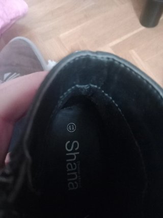 Botines negros con flecos