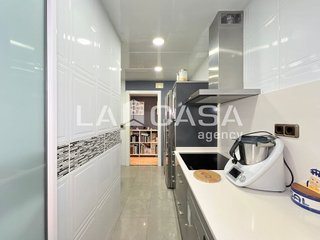 Piso en venta en Artigas - Llefià en Badalona