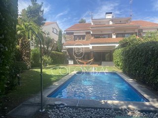 Casa pareada en alquiler en Piovera - Conde Orgaz en Madrid