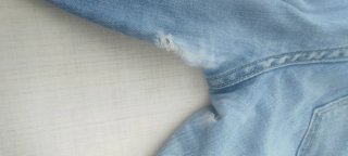 Vaqueros pitillo con detalles