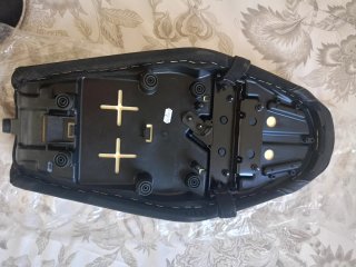 Asiento Yamaha XSR700