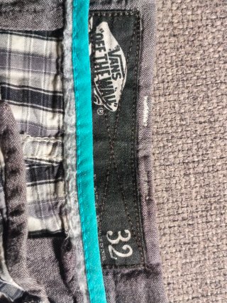 Pantalón corto cuadros Vans Talla 32