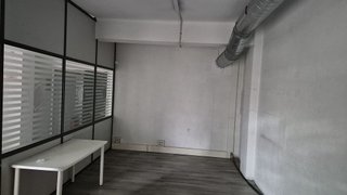 Local comercial en alquiler en La Plana en Esplugues de Llobregat