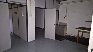 Local comercial en alquiler en La Plana en Esplugues de Llobregat