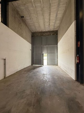 Nave industrial en alquiler en Manuel