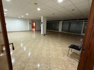 Nave industrial en alquiler en Manuel