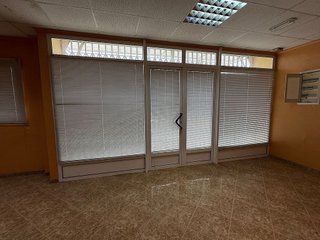 Nave industrial en alquiler en Manuel