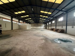 Nave industrial en alquiler en Manuel