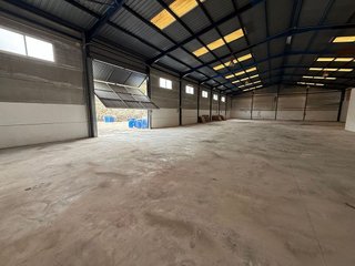 Nave industrial en alquiler en Manuel